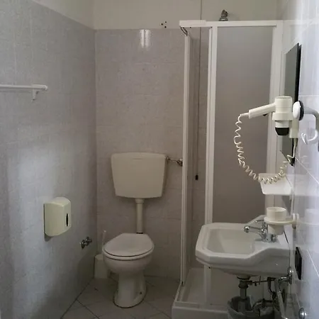 Redi Hotel 3*